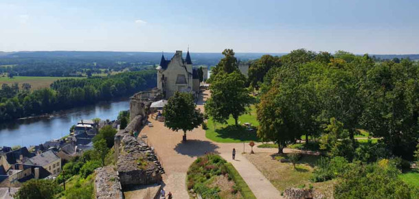 Destination Chinon