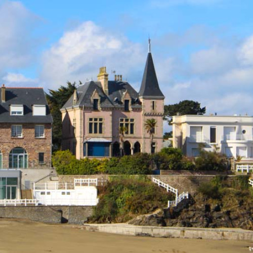 Réunion de travail face à la mer